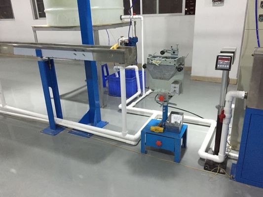 Yüksek Hızlı PVC Plastik Tel Ekstrüzörü, 140 kg / h Kablo Üretim Makinesi